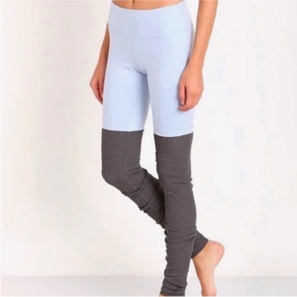 ALO Yoga Leggings in Light Blue and Gray